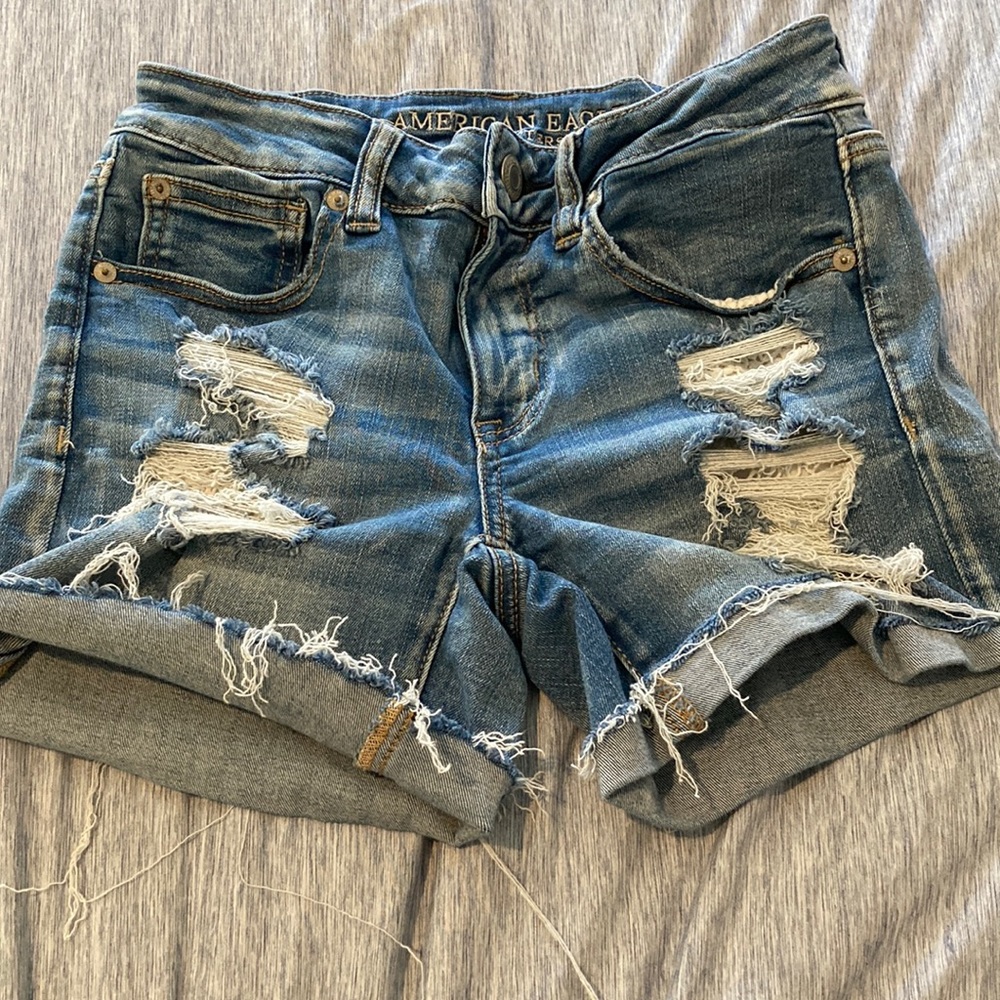 AE Next Level Stretch High-wasted Shorts w Lace Pockets - Size 6